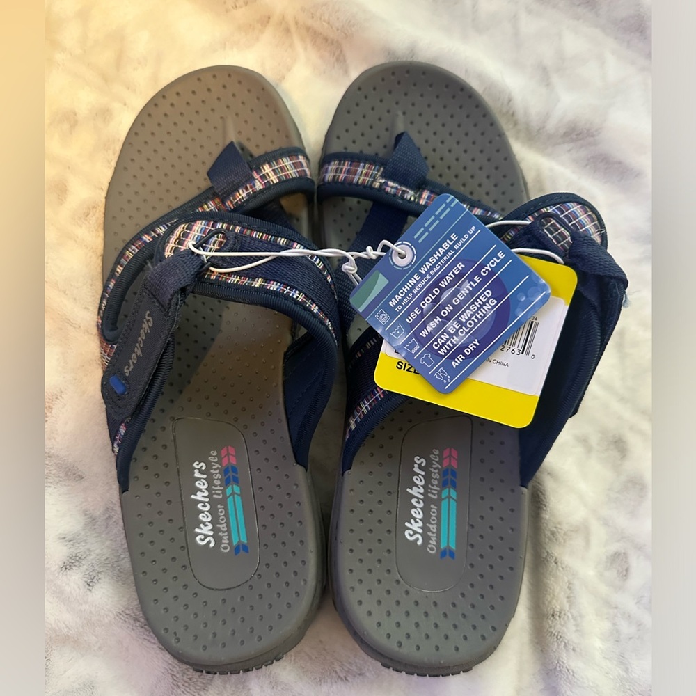 Brand new with tags, sketchers reggae, sandals